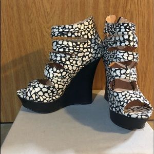 Woman’s wedges